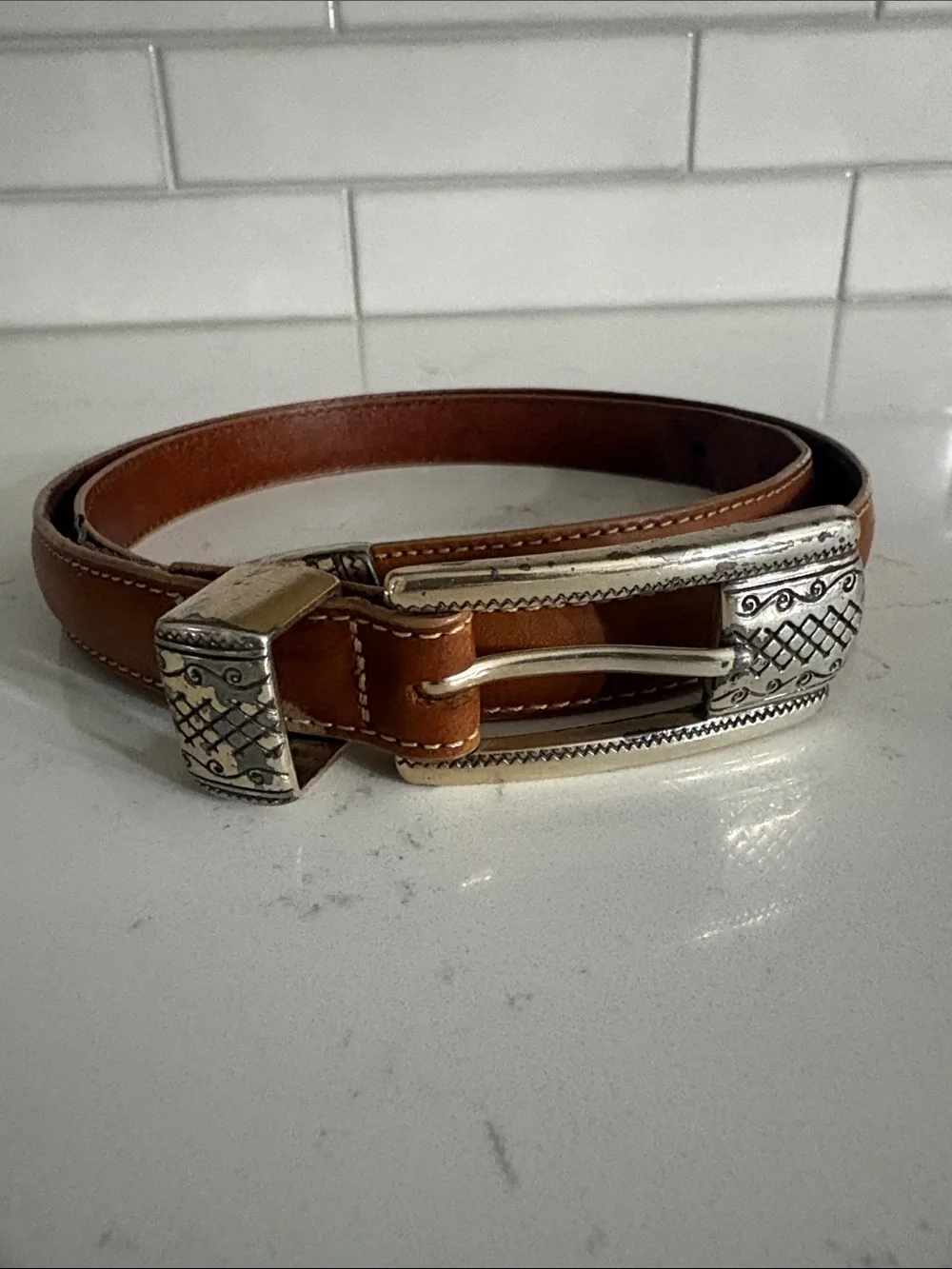 Women’s Brighton Brown Leather Belt with Decorative Silver Buckle (L 34)
